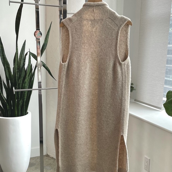 Aritzia, Le Fou Wilfred Sweater Vest, XS, Heather Birch - Picture 3 of 3